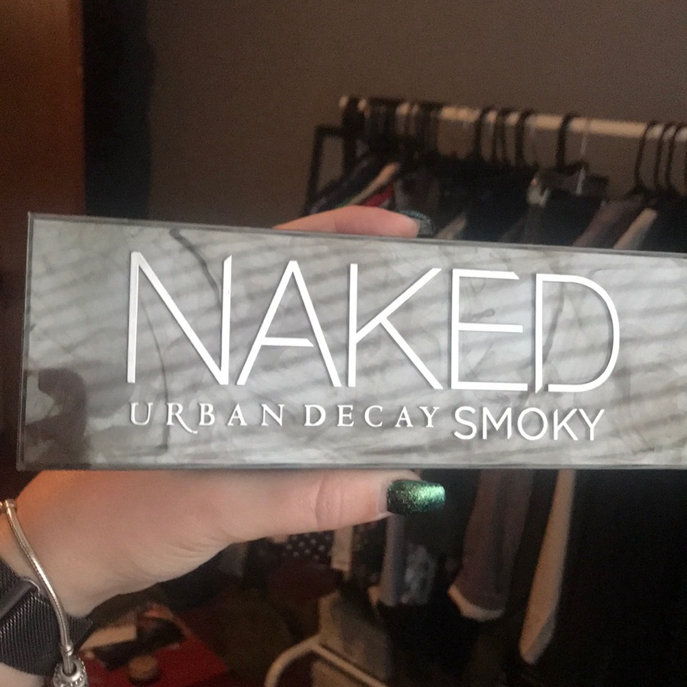 Urban Decay Naked Smoky Palette